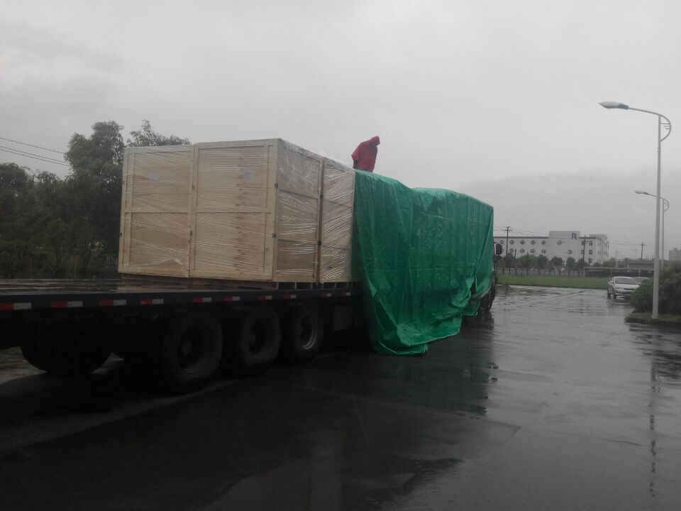 2017年6月北京創(chuàng)聯(lián)匯通電氣-雨中發(fā)貨現(xiàn)場，一直以顧客服務為較好